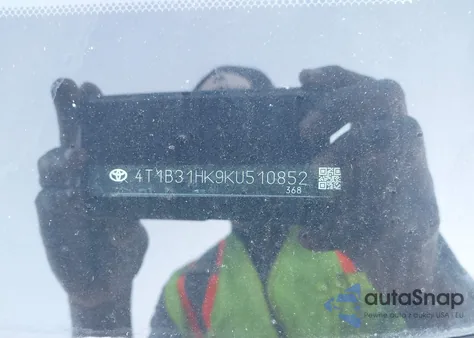 2019 Toyota Camry Hybrid Le z USA, uszkodzony, nr VIN 4T1B31HK9KU510852